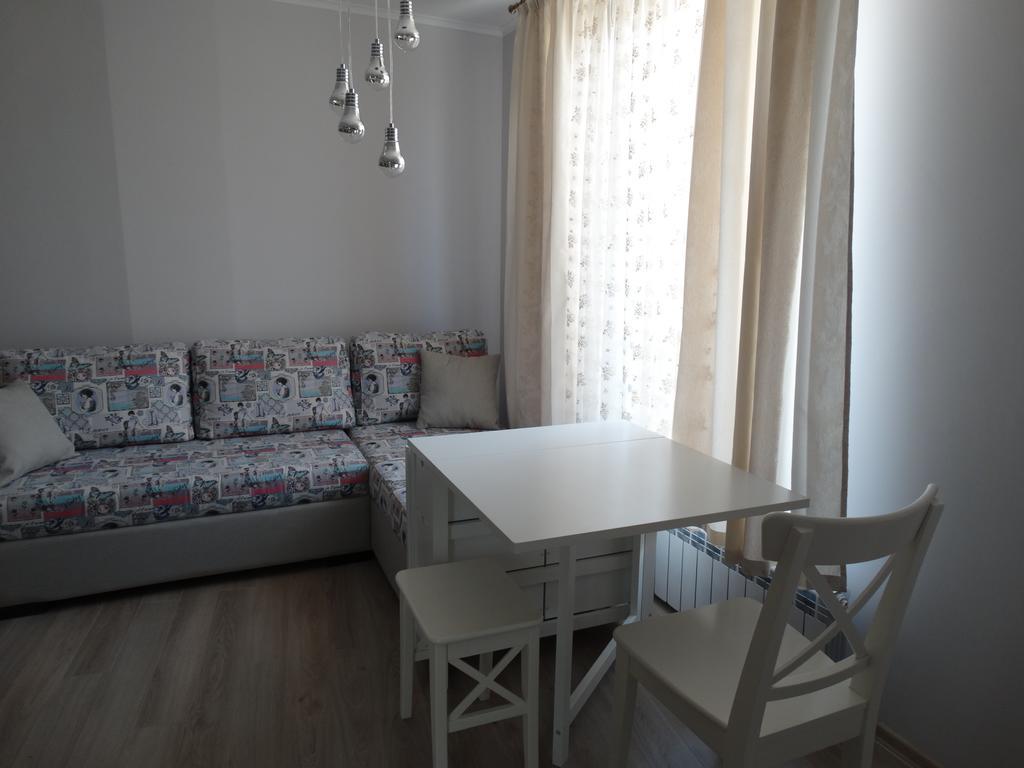 Apartment Retro Dobrich Habitación foto